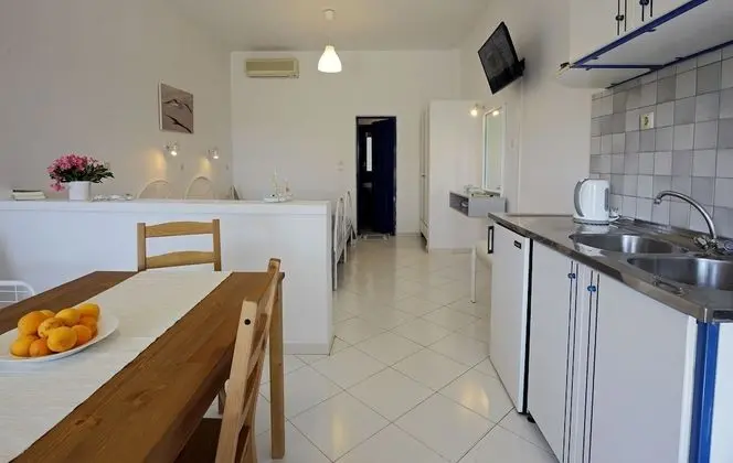 Spanos Apartments - Mutfak
