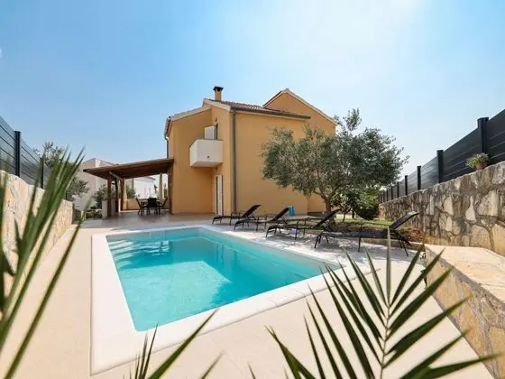 Spasious two Storey Holiday Home With Great Sea View Terrace - Öne Çıkan Resim