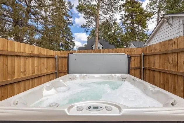 Spearfish Cottages - Havuz