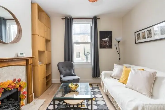 Spectacular 2BD Flat in Shepherds Bush