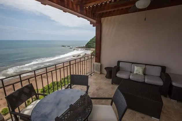 Spectacular 3 Bedroom Penthouse at Crocs Resort Casino