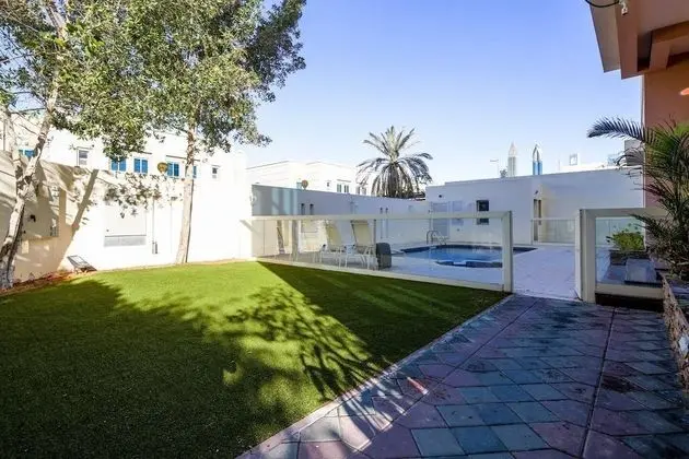 Spectacular Al Wasl Villa - With Private Pool