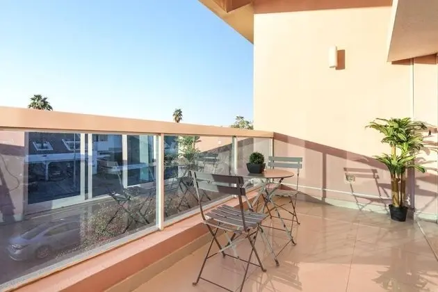 Spectacular Al Wasl Villa - With Private Pool - İç Mekan