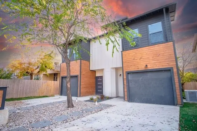 Spectacular Cozy 3 Br/2.5 BA Apt Near Downtown