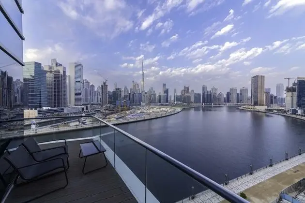Spectacular Duplex Apt w Burj Khalifa Views