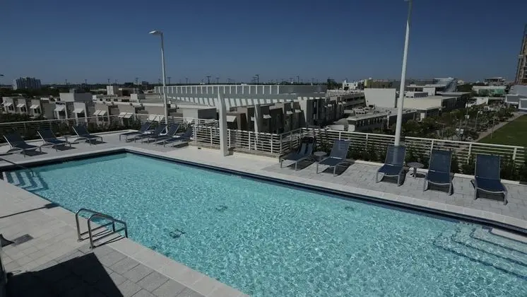 Spectacular Midtown Miami - Havuz