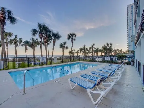 Spectacular Oceanfront Condo by Hosteeva - Havuz