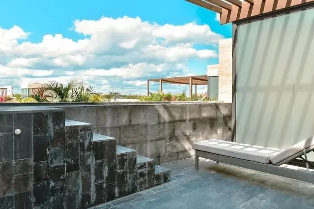 Spectacular Views Penthouse With Private Pool Rooftop Terrace BBQ Area