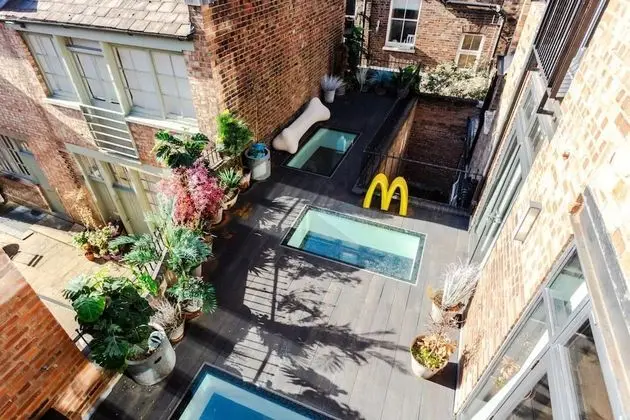 Spectacularly Unique 4 Bedroom House in Bethnal Green
