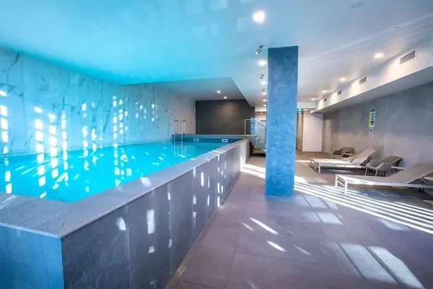 Spencer Street Apartments - Havuz