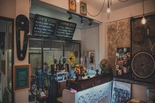Spinning Bear Hostel - Lobi