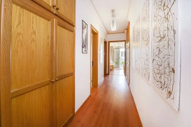 Spinola Bay Apartment by Getaways Malta - İç Mekan