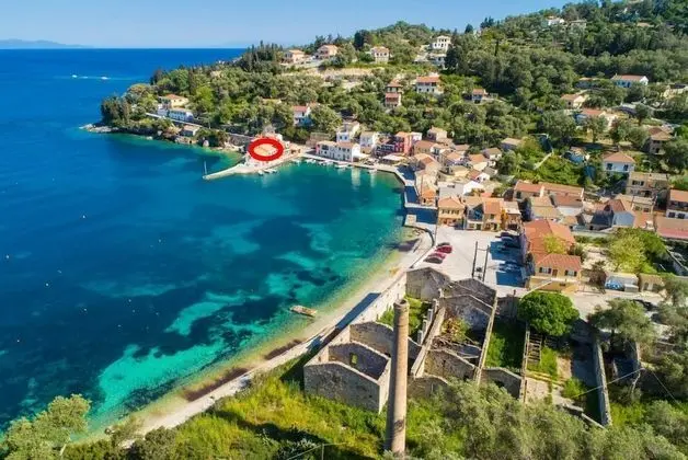 Spiros Jetty House Walk to Beach Sea Views A C Car Not Required - 302