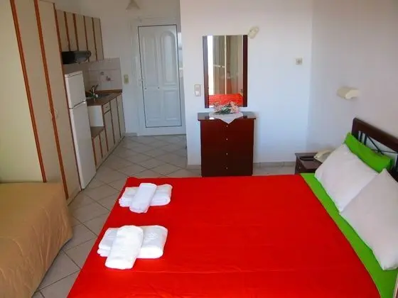 Spiros Studios - Oda