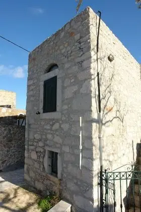 Spitakia - Dış Mekan