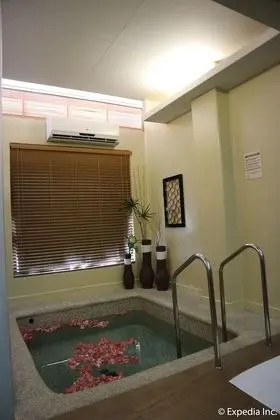 Splash Suites Hotel Laguna - Spa