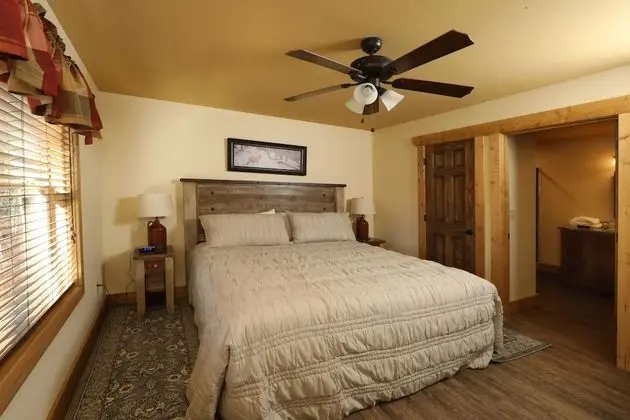 Splash Time Cinema - Six Bedroom Chalet - Oda