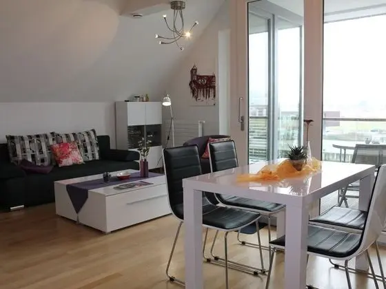 Splendid Apartment in Wismar With Balcony - Yerinde Yemek
