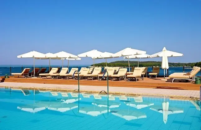 Splendid Golden Rocks Resort - Havuz