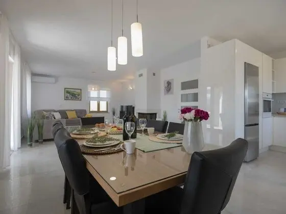 Splendid Villa With Heated Pool, Beautiful Covered Terrace With Panoramic View - Yerinde Yemek