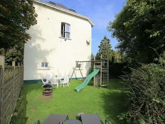 Splendid Mansion in Bastogne With Fenced Garden - Havuz