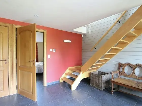 Splendid Mansion in Bastogne With Fenced Garden - Lobi