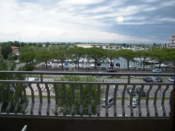 Splendid sea View Apartment, Near the Port by Beahost Rentals