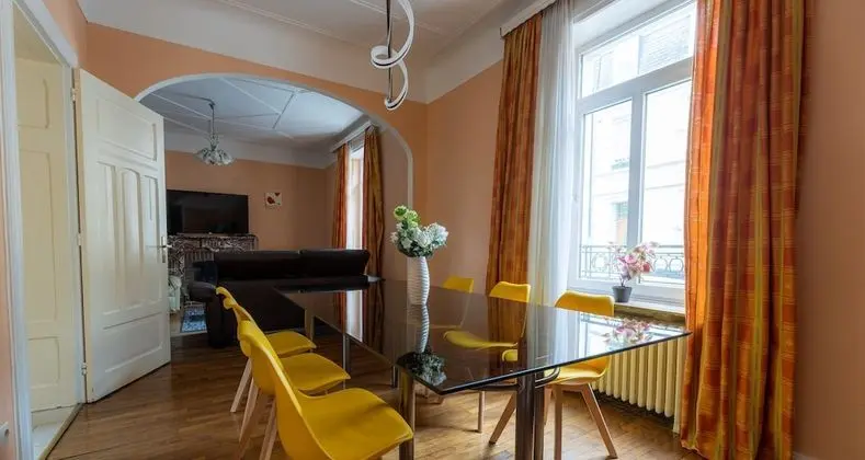 Splendid Townhome in Gare