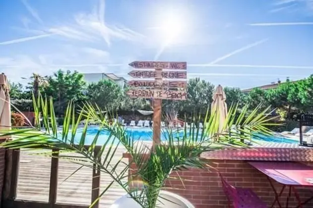 Sporting House Hôtel - Havuz
