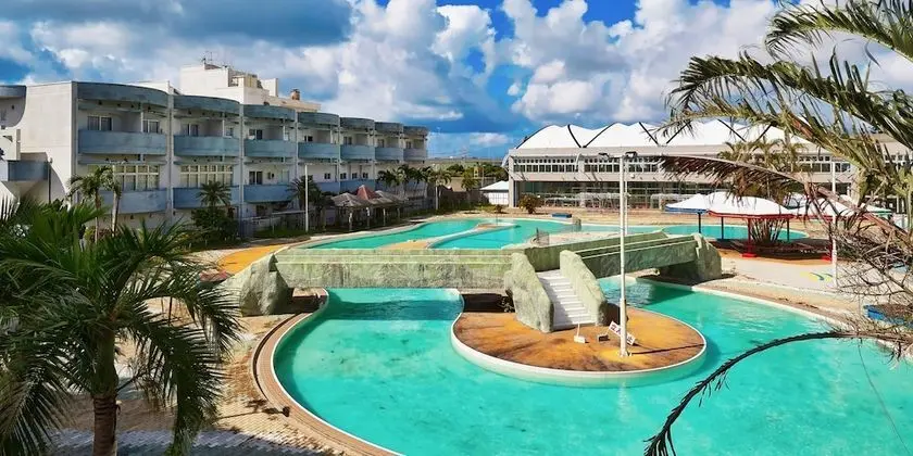 Hotel Sports Lodge Itoman - Havuz