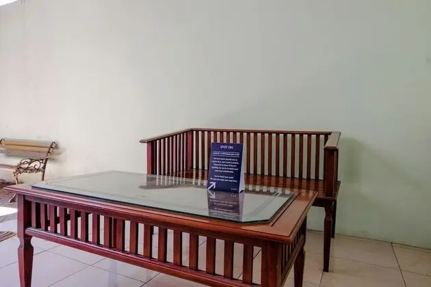 SPOT ON 1687 Griya Harmony Family Syariah - Lobi