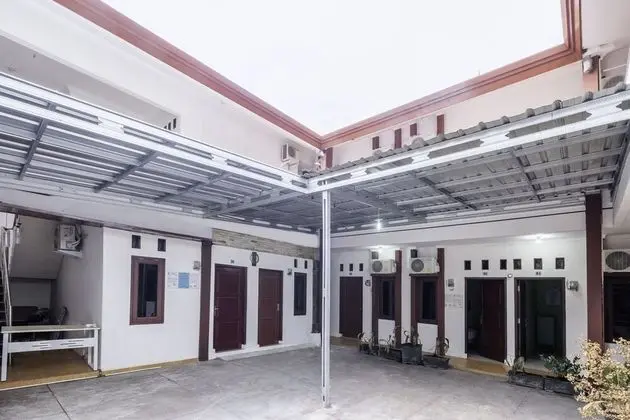 SPOT ON 1708 Homestay Anyelir Syariah - Dış Mekan