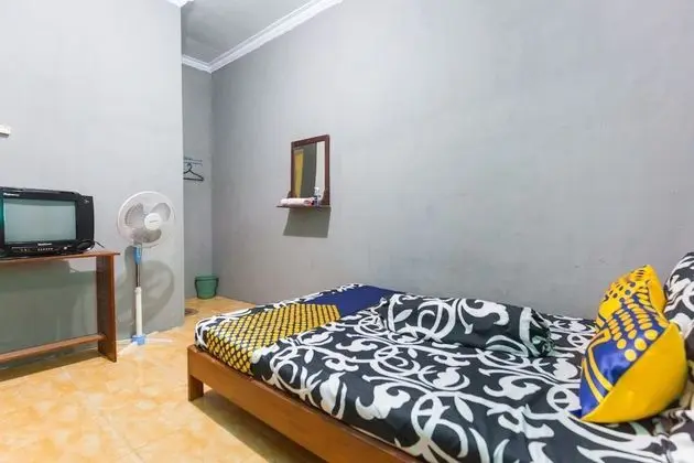 SPOT ON 1746 Putri Kuning Residence - Oda