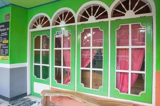 SPOT ON 1762 Gandrung Payungan Family Inn - İç Mekan