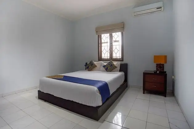 SPOT ON 1792 Roemah Nenekoe Guest House - Öne Çıkan Resim