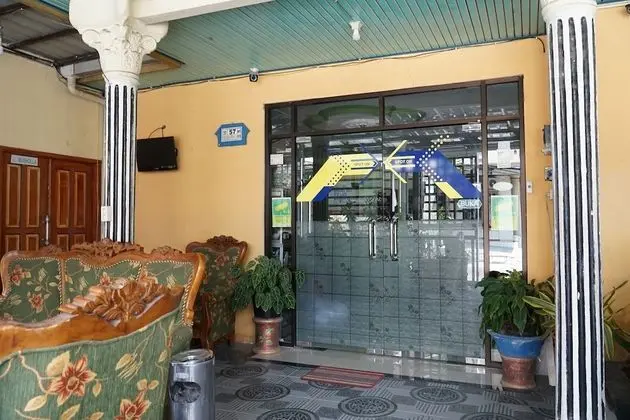 SPOT ON 1854 Sepinggan Asri Syariah - Dış Mekan