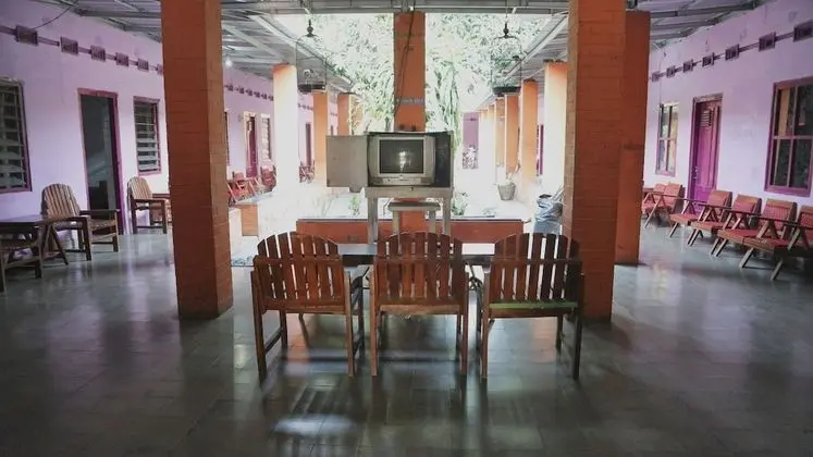 SPOT ON 1972 Aman Family Inn Syariah - Lobi