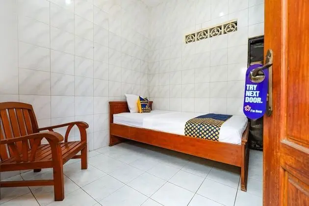 SPOT ON 2011 Hotel Mekar Sari - Oda