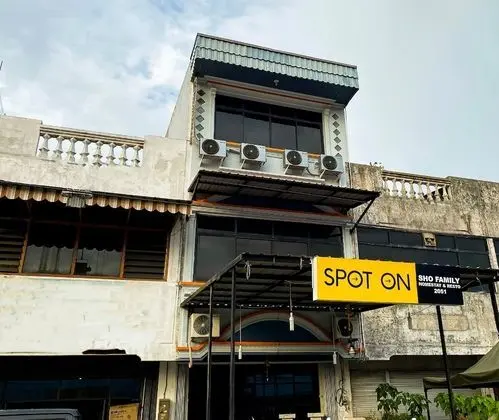 SPOT ON 2051 Sho Family Homestay & Resto - Dış Mekan