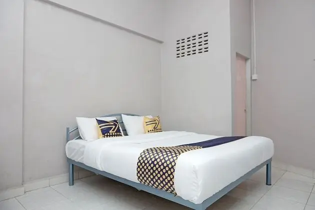 SPOT ON 2200 Hotel Gunung Sari