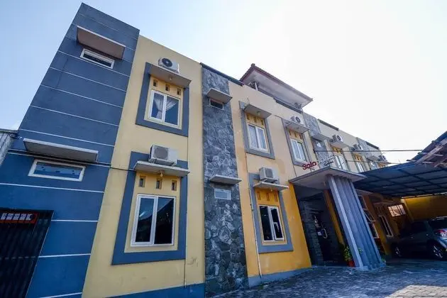 SPOT ON 2209 Solo Point Guest House Syariah - Dış Mekan