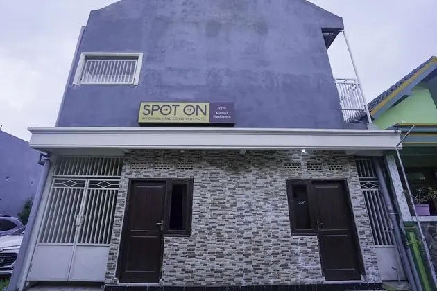 SPOT ON 2219 Madina Residence Syariah - Dış Mekan
