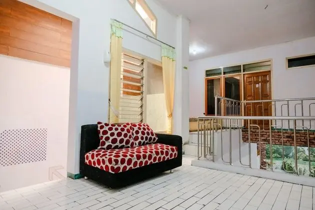 SPOT ON 2271 Nabila O Family Residence - İç Mekan