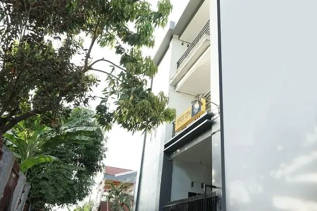 SPOT ON 2330 Pondok Grand Mamoa