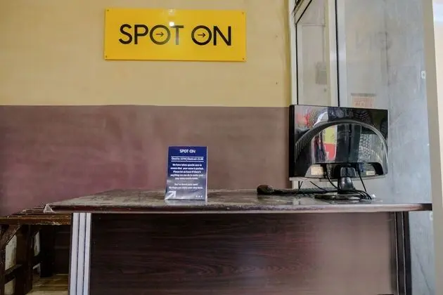 SPOT ON 2387 Bukit Cemara Tidar Family - Lobi