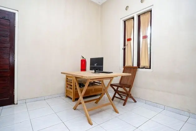 SPOT ON 2414 Homestay Potroyudan Syariah - Lobi