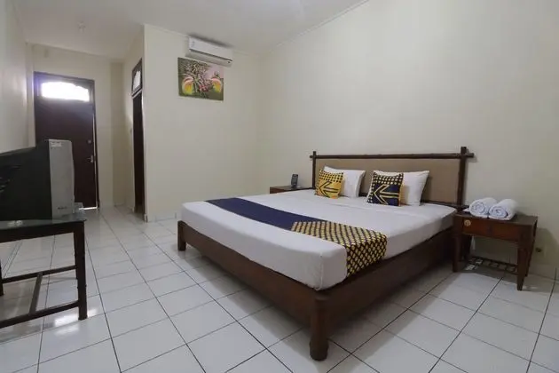 Spot On 2426 Hotel Aget Jaya Ii
