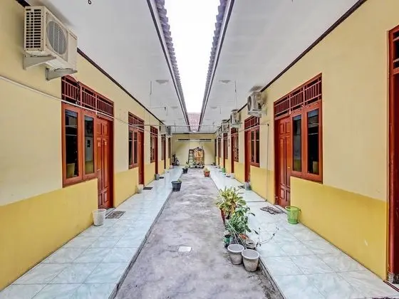 SPOT ON 2546 Griya Widya Syariah - İç Mekan