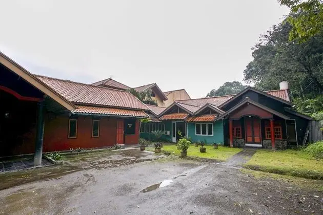 SPOT ON 2584 Hotel Karya Nunggal Asri - 1