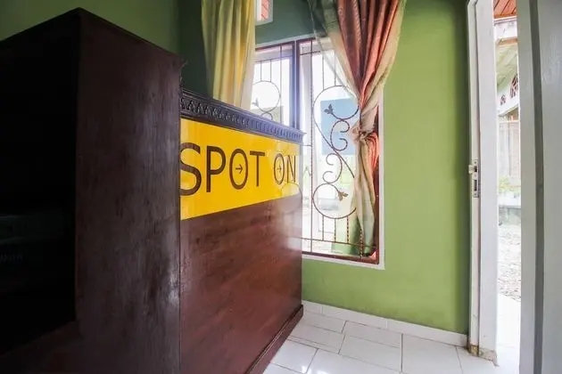 SPOT ON 2592 Homestay Bunda Puja - Lobi
